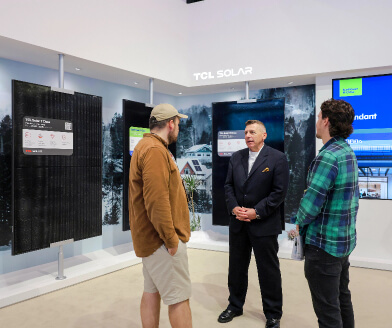 Команда TCL Solar на виставці